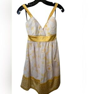 Bebe XS Silk Yellow‎ and White Floral  Dress